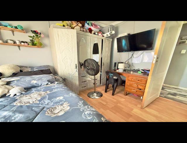 3 BEDROOM FREEHOLD FOR SALE IN MINNEBRON